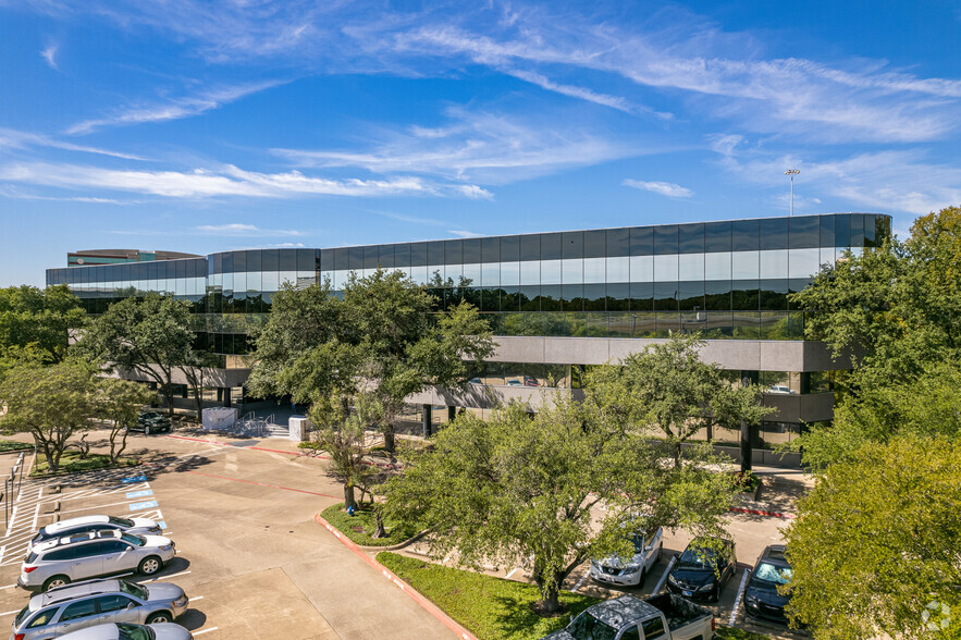 101 W Renner Rd, Richardson, TX à louer - Photo de l’immeuble – Image 1 sur 11