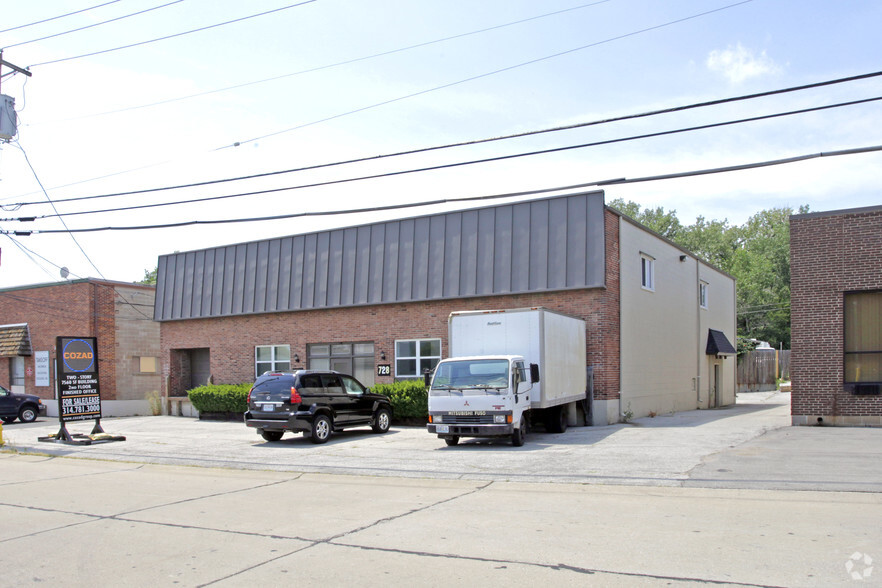 726-728 Hanley Industrial Ct, Brentwood, MO à louer - Photo principale – Image 1 sur 7