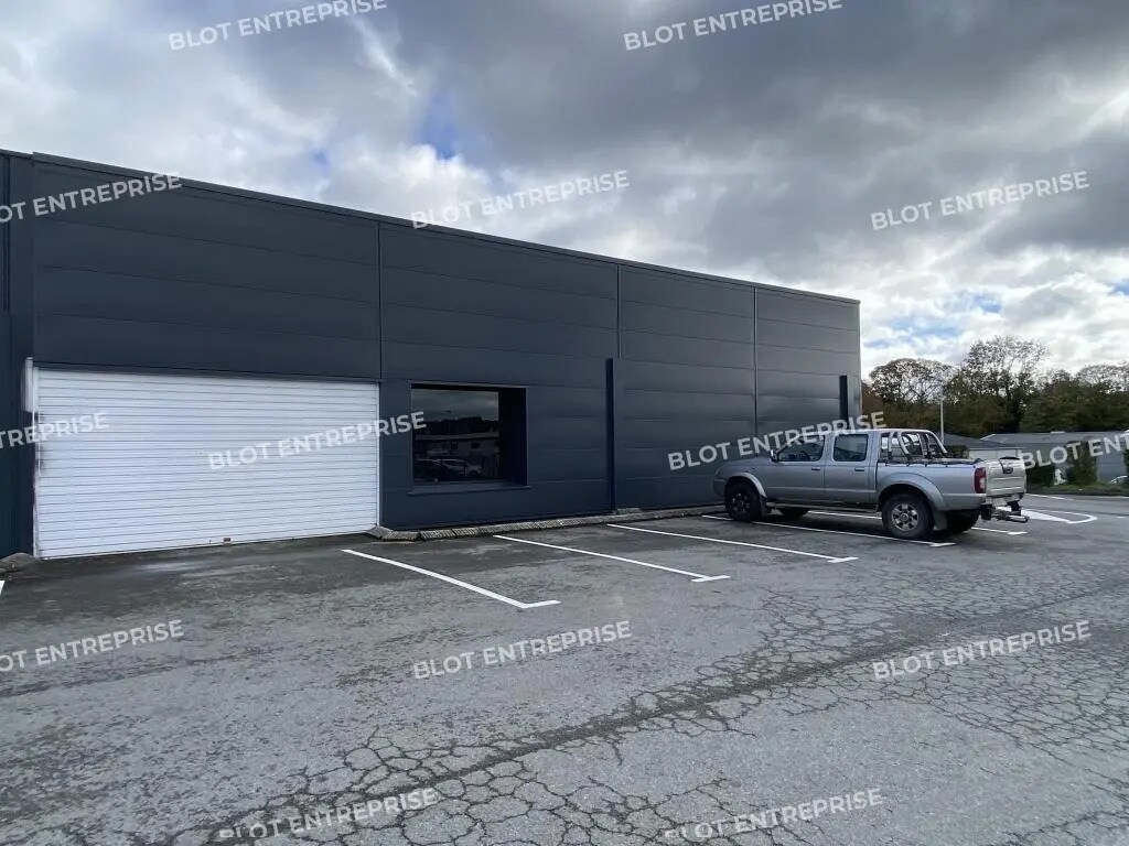 Local d’activités dans Taden à louer Photo de l’immeuble– Image 1 sur 25