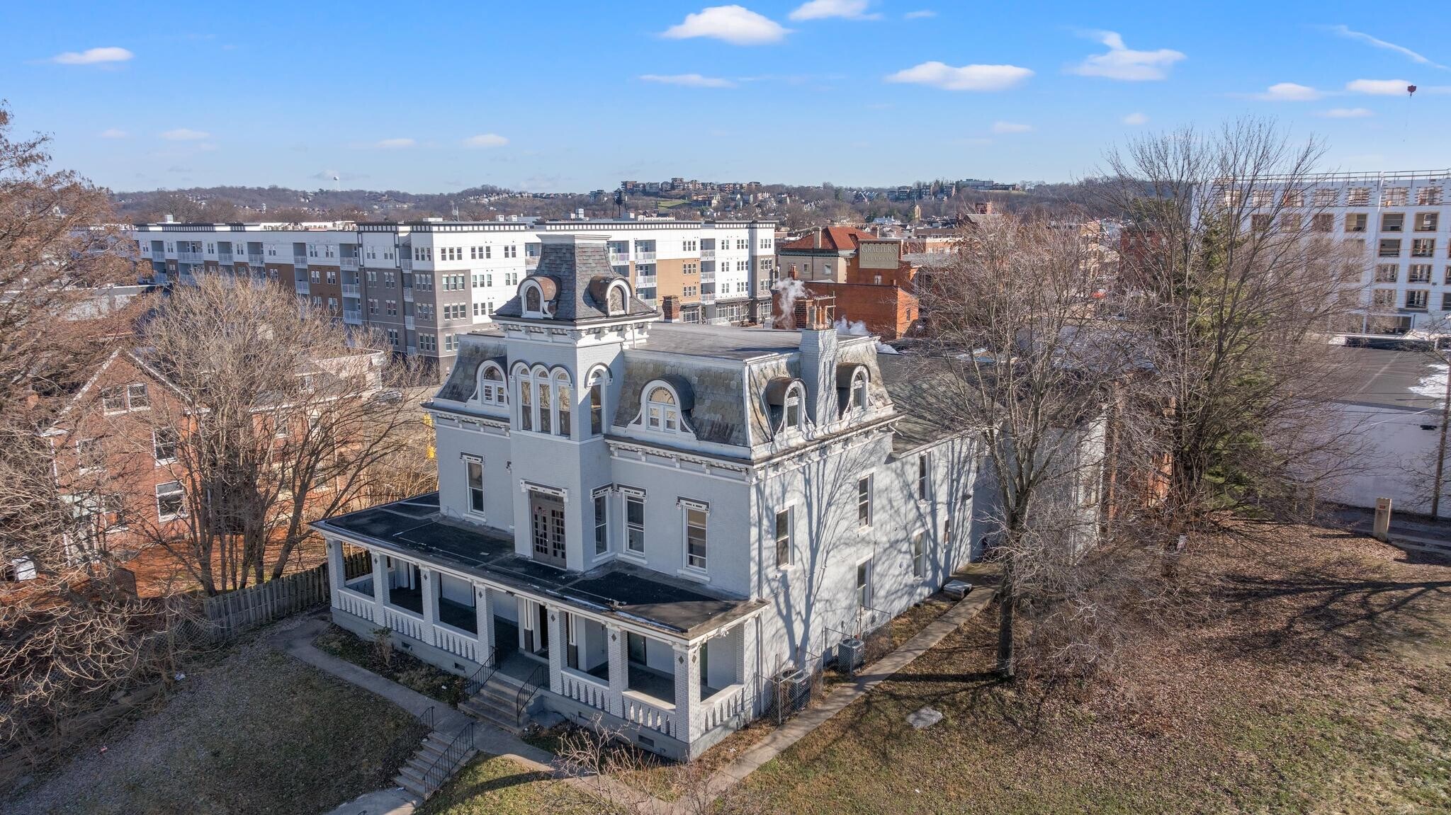 24 E 3rd St, Newport, KY à vendre Photo principale– Image 1 sur 46