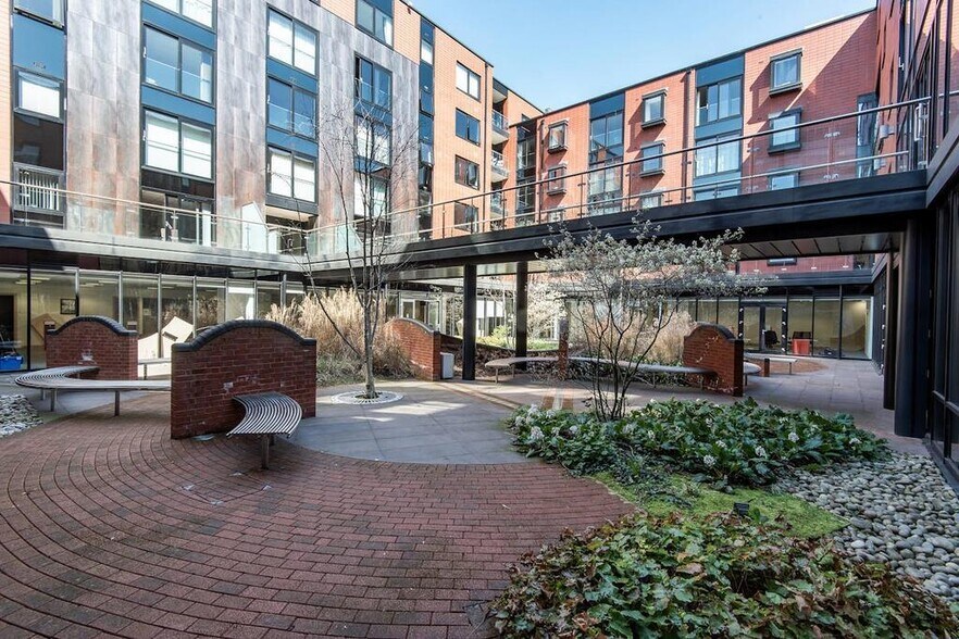 40 St Pauls Sq, Birmingham à louer - Photo de l’immeuble – Image 3 sur 41