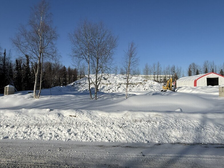 10726 Olive Ln, Anchorage, AK à vendre - Photo de l’immeuble – Image 2 sur 4