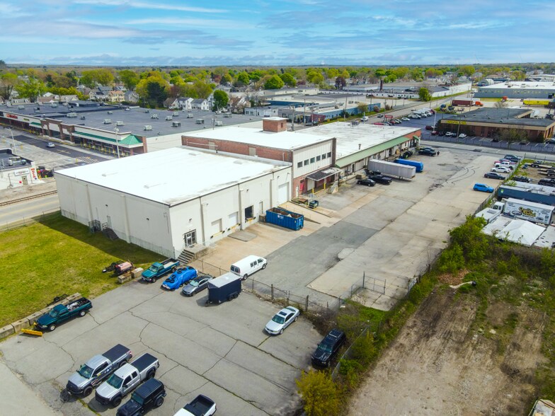 402-404 Walcott St, Pawtucket, RI à louer - Photo principale – Image 2 sur 3