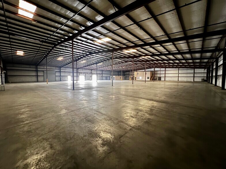 100 Lupita Cir, Del Rio, TX à louer - Photo de l’immeuble – Image 2 sur 12