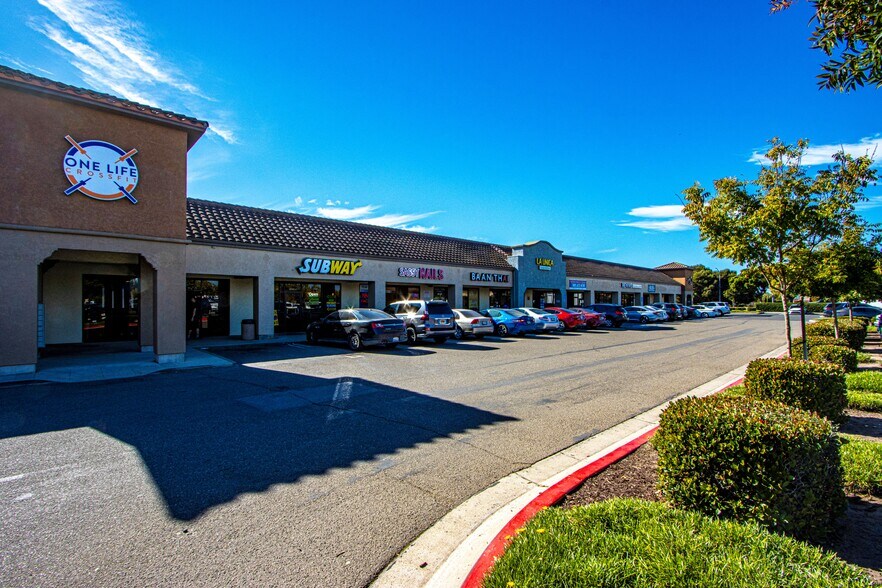 2440 S Broadway, Santa Maria, CA à louer - Photo de l’immeuble – Image 2 sur 4
