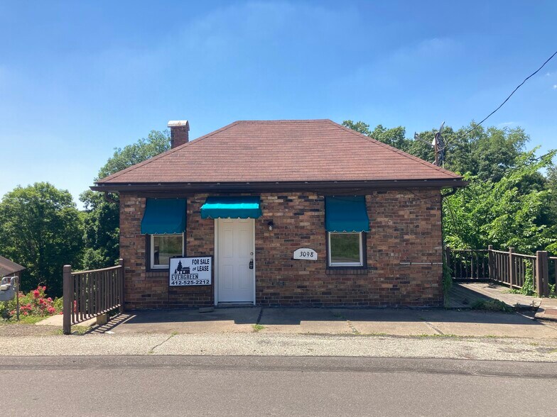 3098 Woodland Rd, Ambridge, PA à vendre - Photo de l’immeuble – Image 1 sur 17