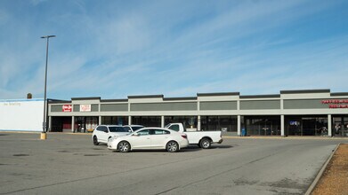 601 S Commercial St, Harrisburg, IL à louer Photo intérieure– Image 2 sur 6