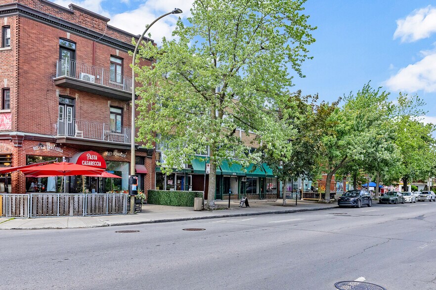 5833-5837 Sherbrooke Rue O, Montréal, QC à louer - Photo de l’immeuble – Image 2 sur 16