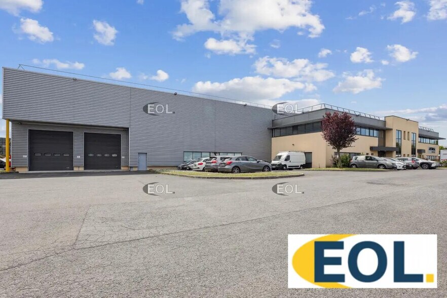 Industriel/Logistique dans Le Mesnil-Amelot à louer - Photo de l’immeuble – Image 1 sur 13