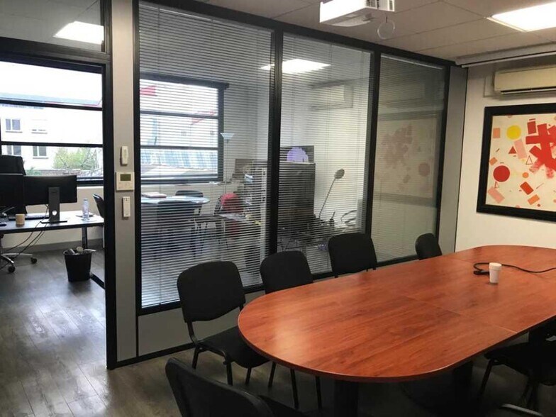 31 Rue Jean-Jacques Rousseau, Montreuil à vendre - Photo de l’immeuble – Image 3 sur 6