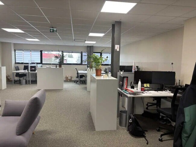 Plus de détails pour Bureau à vendre