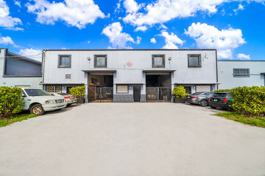 3141 NW 40th St, Miami, FL à vendre - Photo de l’immeuble – Image 2 sur 52