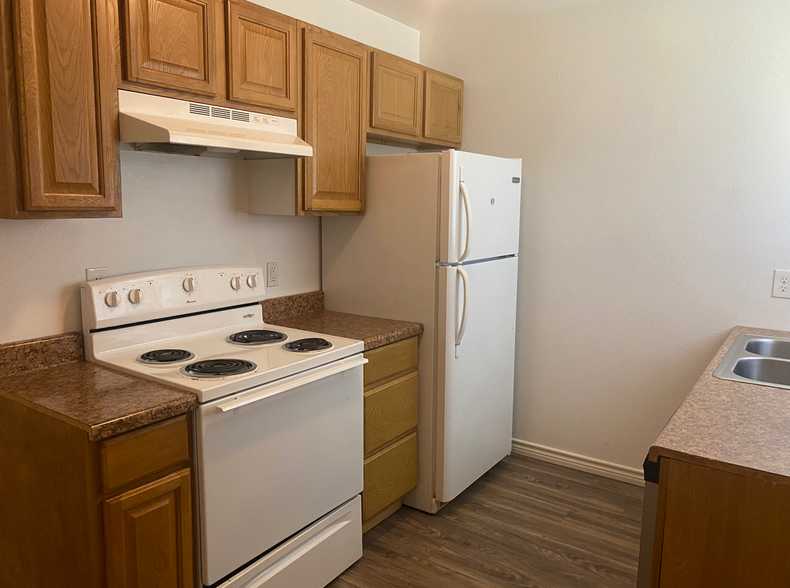 373 1st st, Huntington, TX à vendre - Photo de l’immeuble – Image 3 sur 10