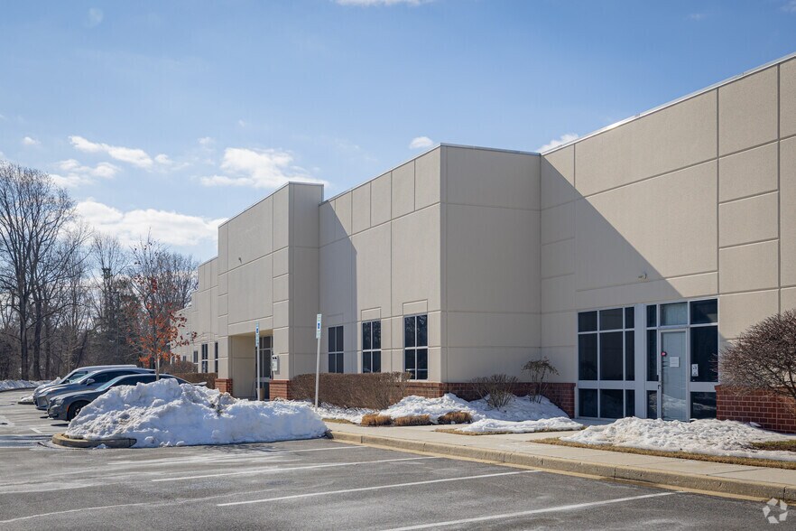 7195 Troy Hill Dr, Elkridge, MD à louer - Photo de l’immeuble – Image 2 sur 4