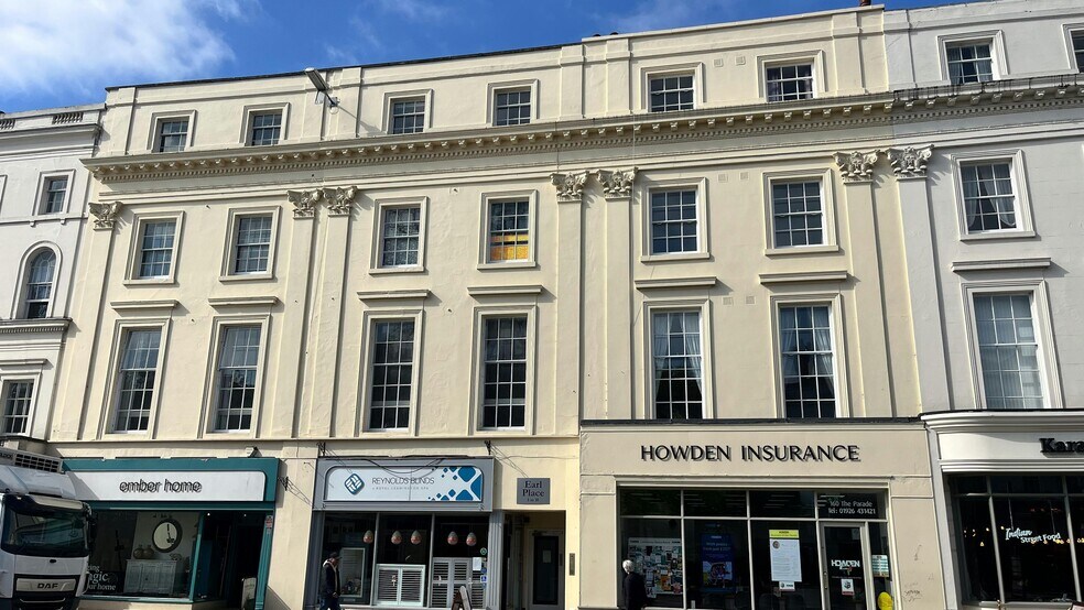 160-164 Parade portefeuille de 3 biens à vendre sur LoopNet.fr - Photo de l’immeuble – Image 3 sur 10