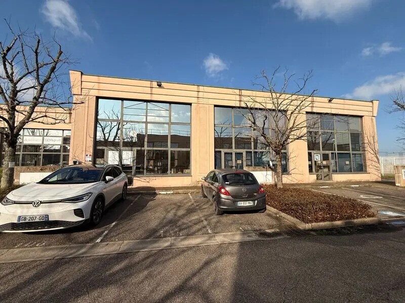 Bureau dans Bron à louer Photo de l’immeuble– Image 1 sur 10
