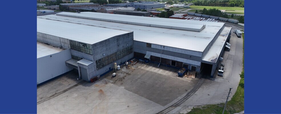 1564 Firestone Pky, Akron, OH à louer - Photo de l’immeuble – Image 2 sur 16