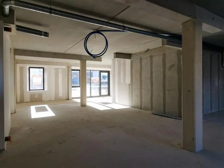 Bureau dans Dinan à vendre - Photo de l’immeuble – Image 3 sur 3