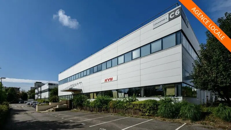 Local d’activités dans Cergy à louer - Photo de l’immeuble – Image 1 sur 10