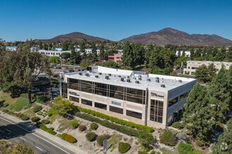 860 Kuhn Dr, Chula Vista, CA - Vue aérienne  vue de carte - Image1