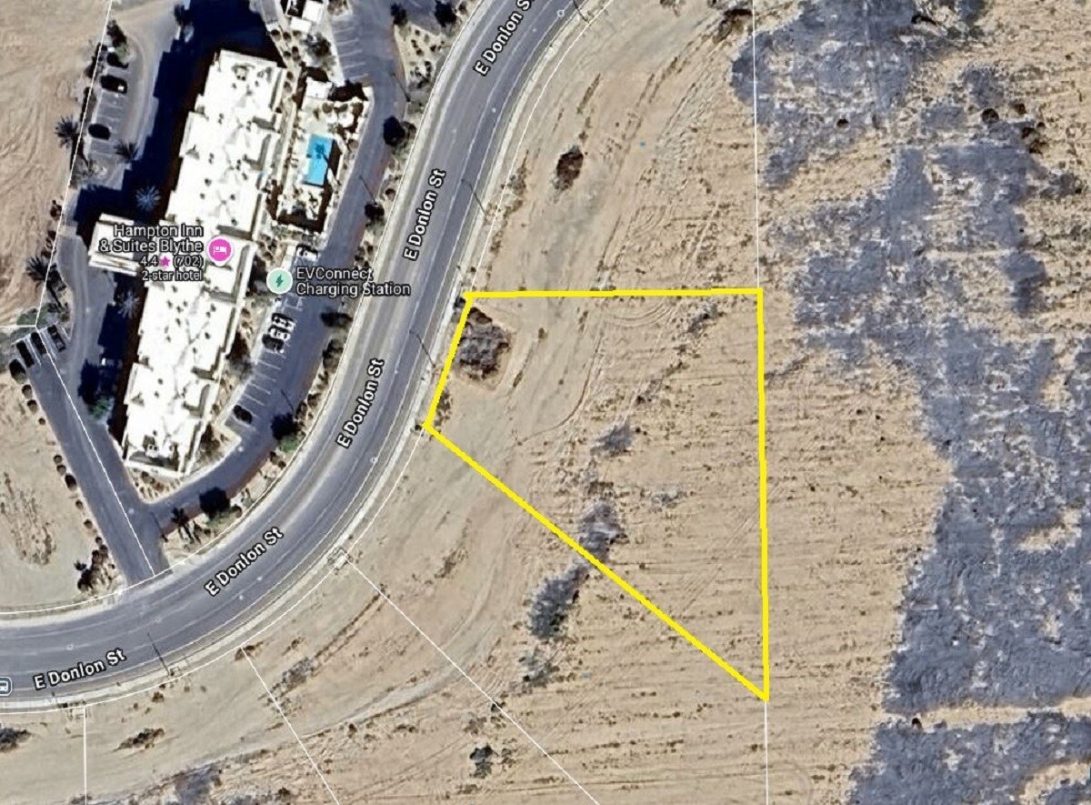 1.08 Acres E Donlon Street, Blythe, CA à vendre Photo principale– Image 1 sur 4