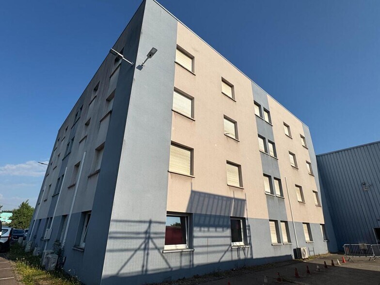 Bureau dans Saint-Avold à vendre - Photo de l’immeuble – Image 1 sur 5