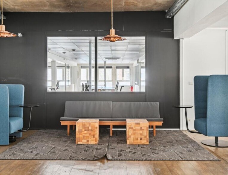 Bureau dans Saint-Ouen-sur-Seine à louer - Photo de l’immeuble – Image 1 sur 11