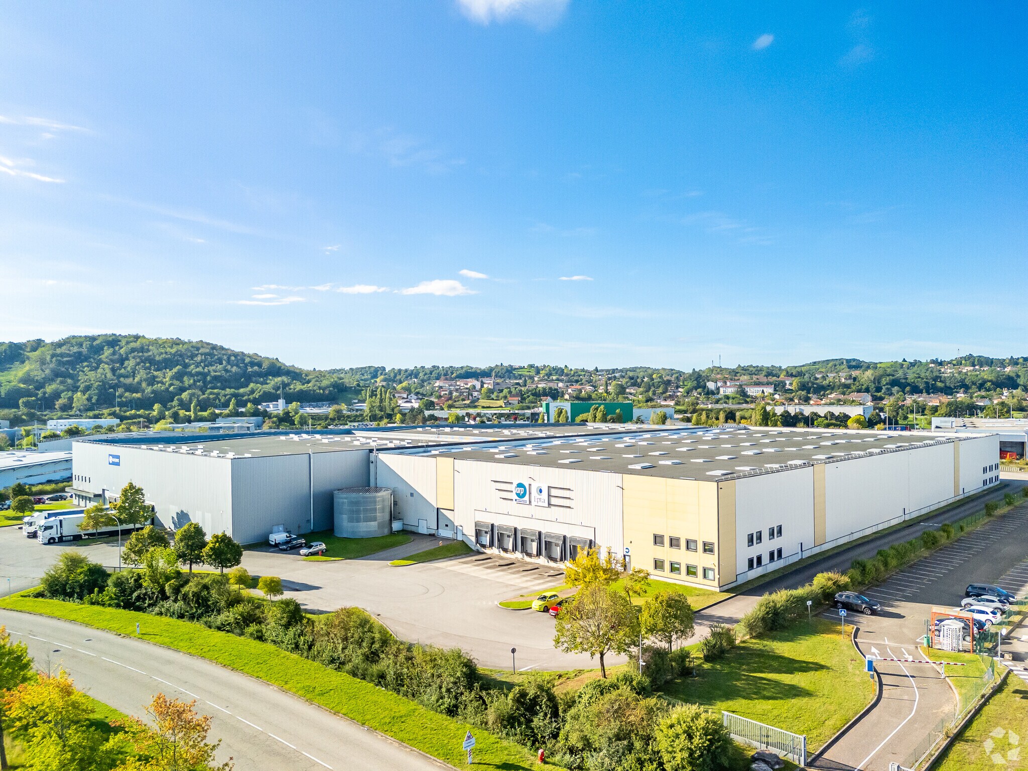 Industriel/Logistique dans Saint-Quentin-Fallavier à louer Photo de l’immeuble– Image 1 sur 5