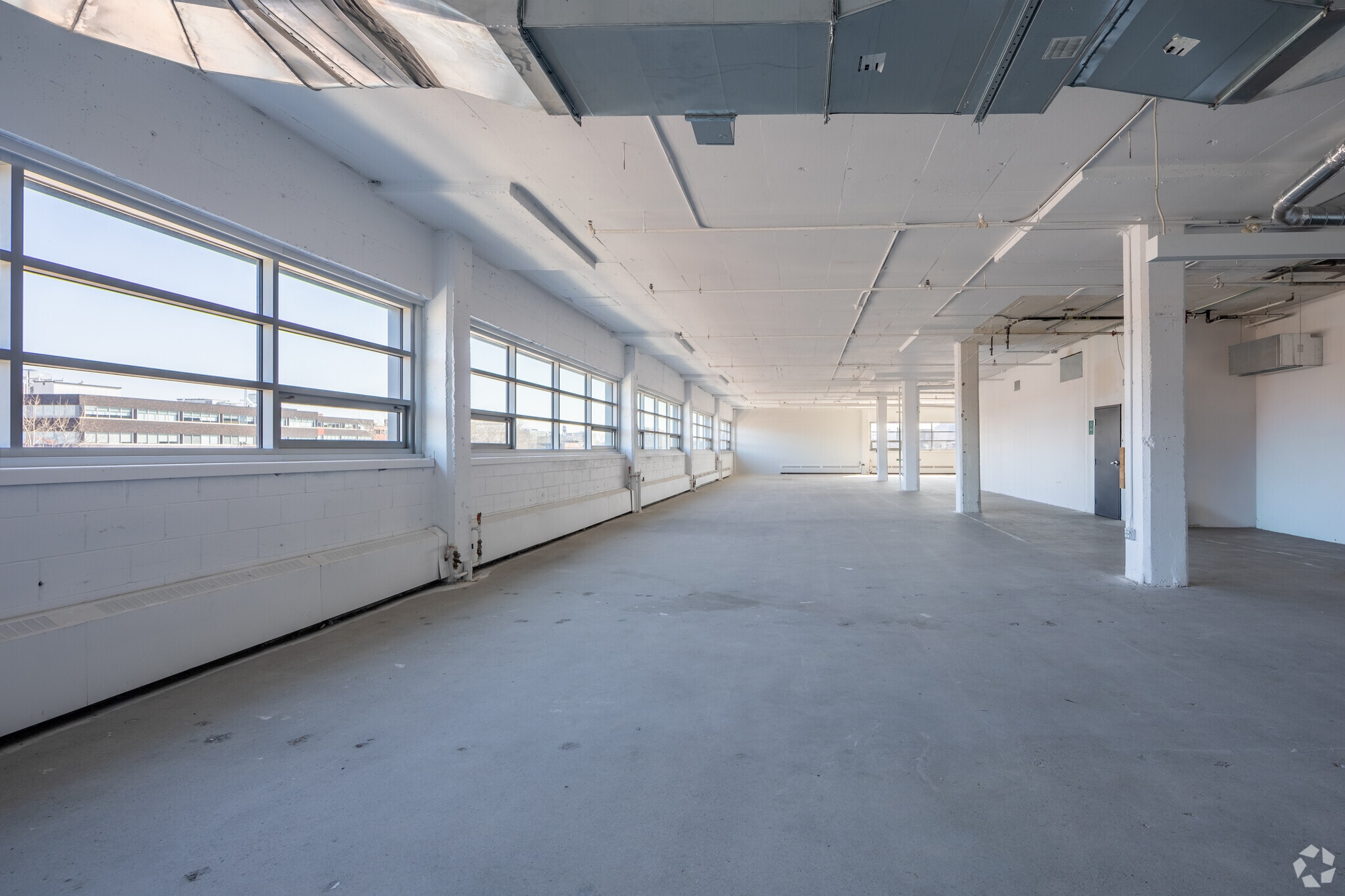 6750 Av de l'Esplanade, Montréal, QC à louer Photo intérieure– Image 1 sur 2