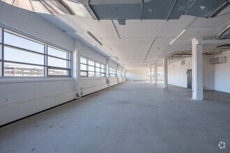 6750 Av de l'Esplanade, Montréal, QC à louer Photo intérieure– Image 1 sur 2