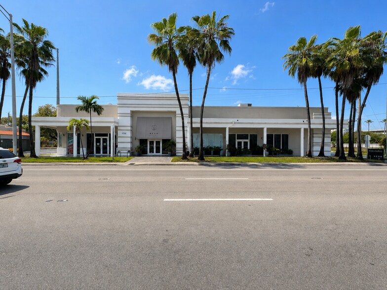 13750 Biscayne Blvd, North Miami Beach, FL à louer - Photo de l’immeuble – Image 1 sur 21