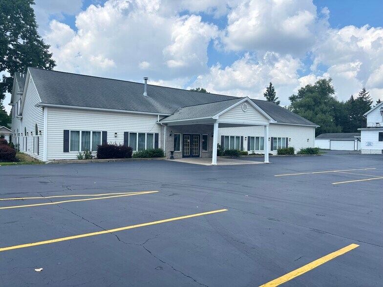 3640 Clinton St, Buffalo, NY à vendre - Photo de l’immeuble – Image 2 sur 42