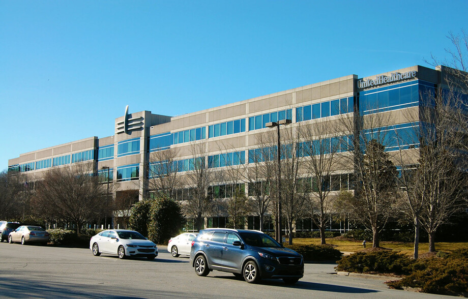 3803 N Elm St, Greensboro, NC à louer - Photo de l’immeuble – Image 2 sur 8
