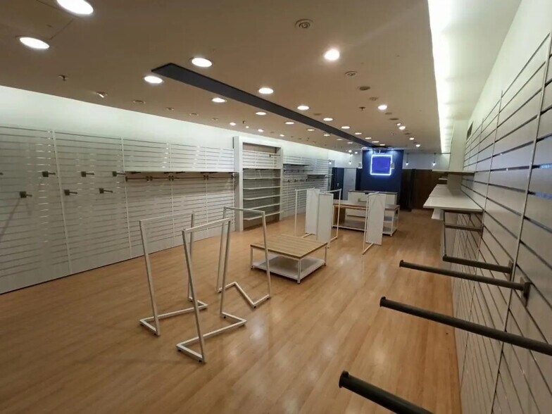 Local commercial dans Limoges à louer - Photo de l’immeuble – Image 1 sur 7