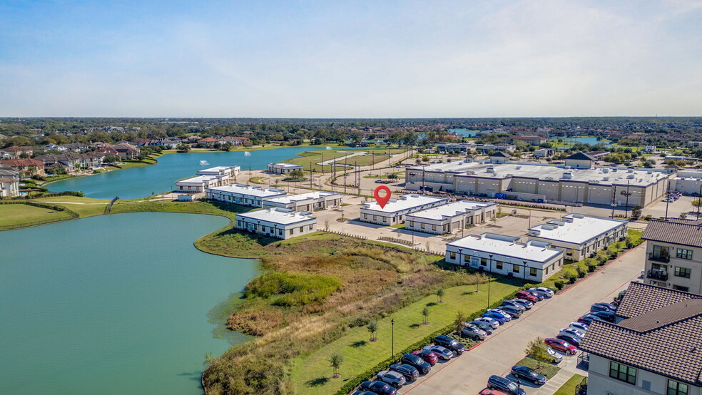5501 Cabrera dr, Sugar Land, TX à louer - Photo de l’immeuble – Image 1 sur 31