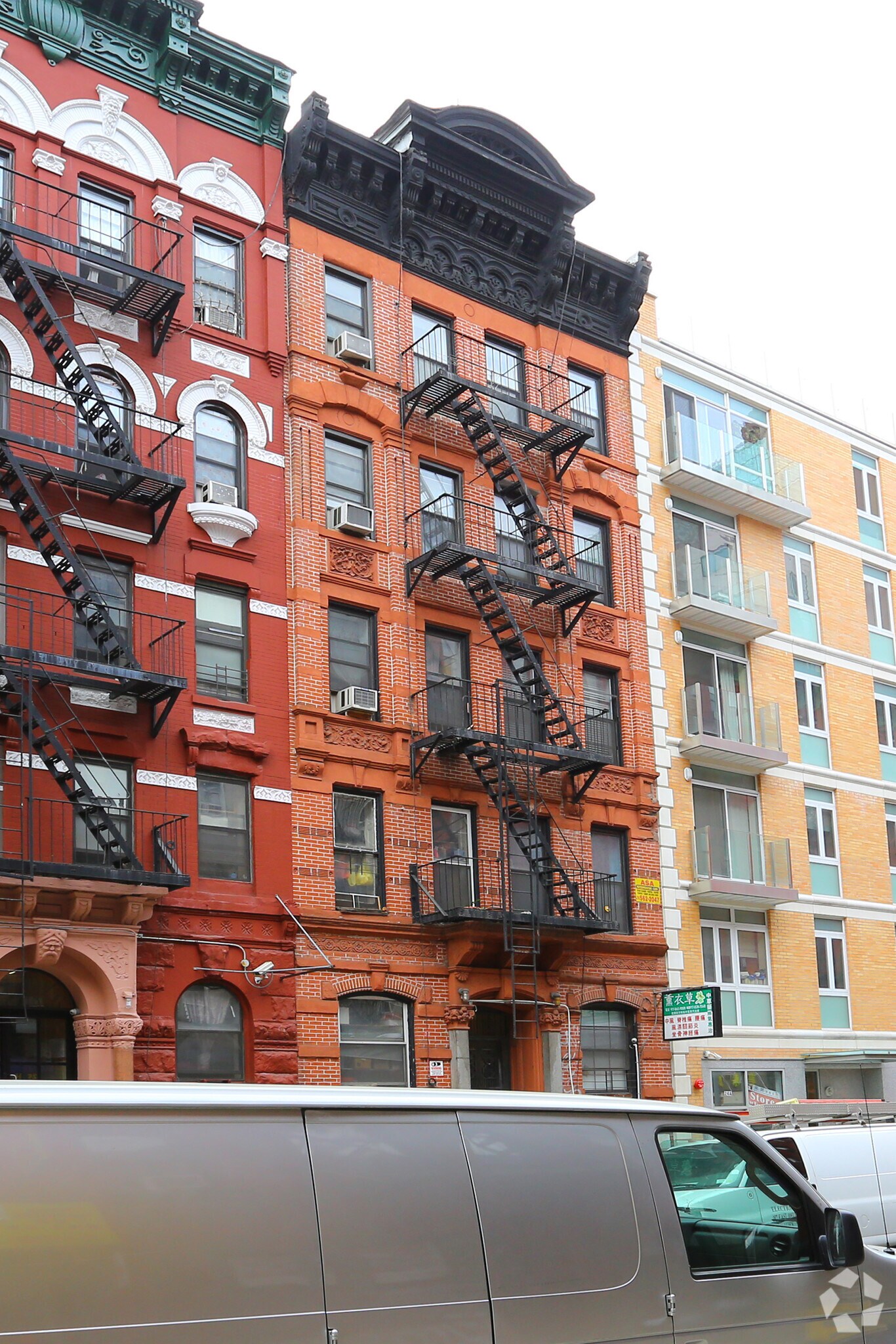 26 Henry St, New York, NY à louer Photo principale– Image 1 sur 13