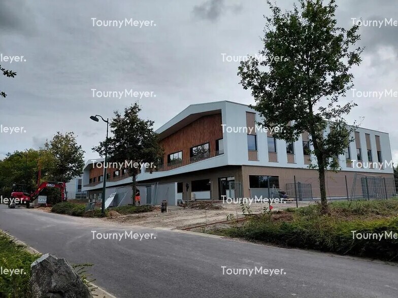 Local d’activités dans Carquefou à louer - Photo de l’immeuble – Image 3 sur 11