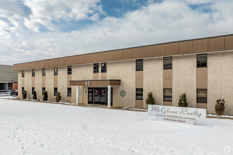 40 Brunswick Ave, Edison, NJ à vendre - Photo de l’immeuble – Image 3 sur 17