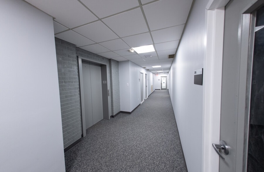 2579 John Milton Dr, Herndon, VA à louer - Photo intérieure – Image 3 sur 6
