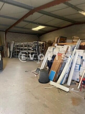 Plus de détails pour Local d'activités à louer