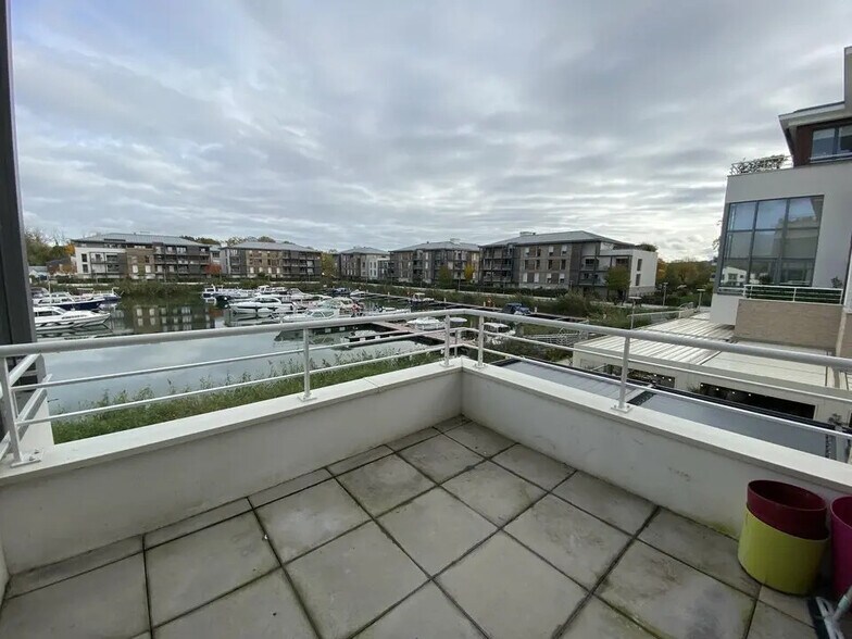 Bureau dans L'Isle-Adam à louer - Photo de l’immeuble – Image 3 sur 8