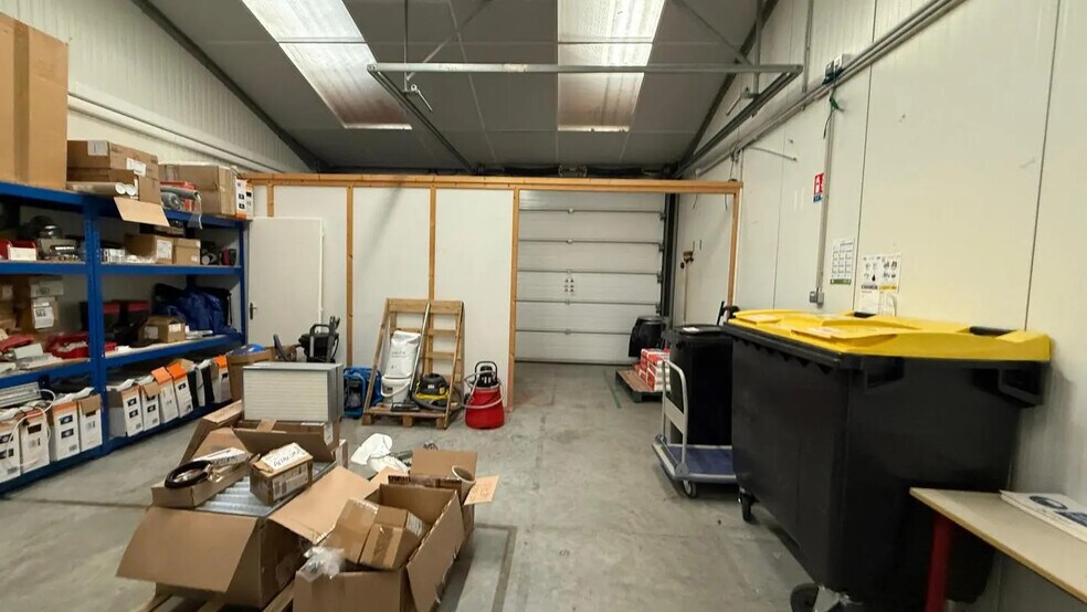 Industriel/Logistique dans Tossiat à louer - Photo de l’immeuble – Image 2 sur 11