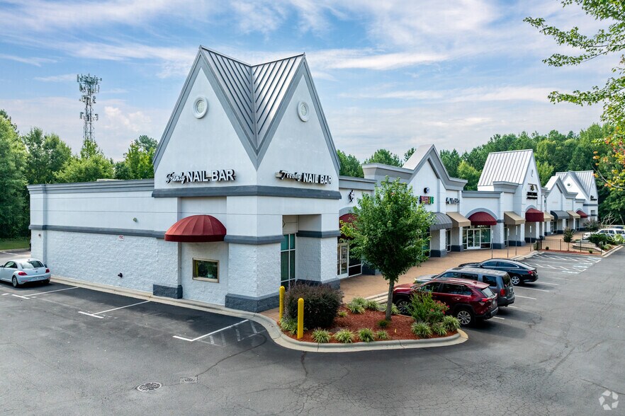 739 Galleria Blvd, Rock Hill, SC à louer - Photo de l’immeuble – Image 2 sur 8