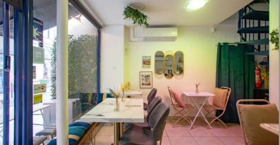 Local commercial dans Paris à louer - Photo de l’immeuble – Image 3 sur 5