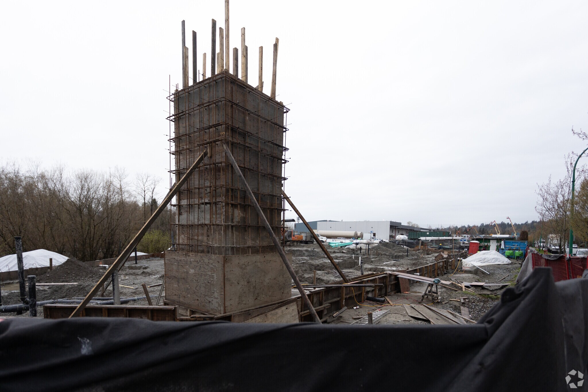 7301 Market Crossing, Burnaby, Bc, Burnaby, BC à louer Photo de l’immeuble– Image 1 sur 3