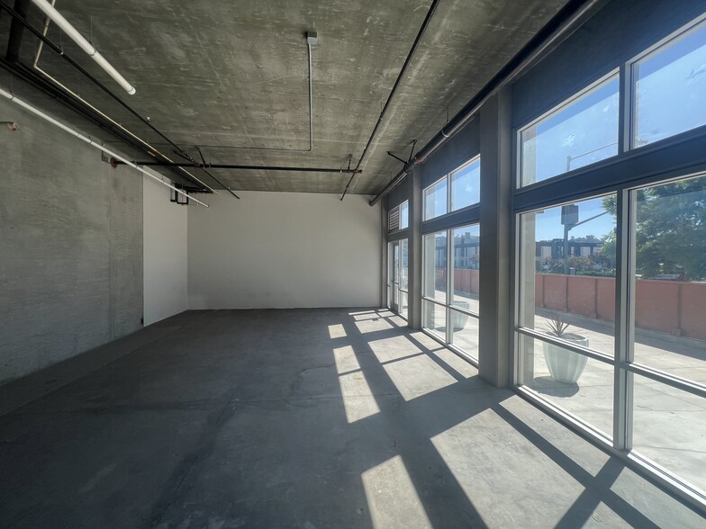 4304 Twain Ave, San Diego, CA à louer - Photo de l’immeuble – Image 3 sur 8