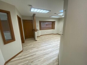 315 39th Ave SW, Puyallup, WA à louer Photo intérieure– Image 2 sur 7