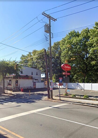 133-18 Guy R Brewer Blvd, Jamaica, NY à louer - Photo de l’immeuble – Image 2 sur 17