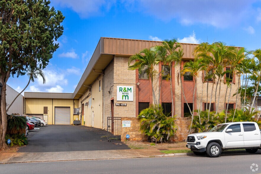 94-479 Ukee St, Waipahu, HI à louer - Photo de l’immeuble – Image 1 sur 10