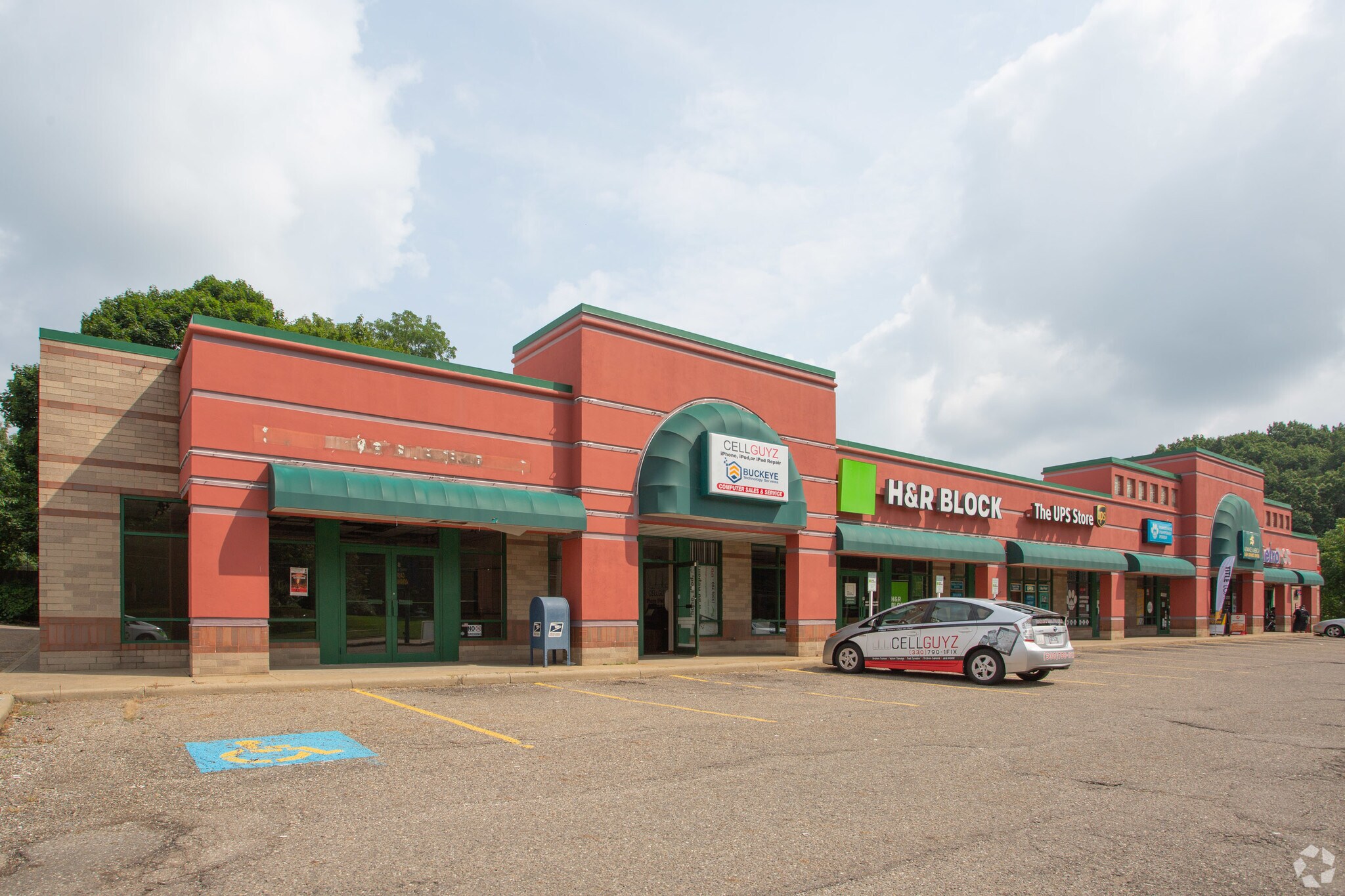 1240-1266 Lincoln Way E, Massillon, OH à louer Photo principale– Image 1 sur 2